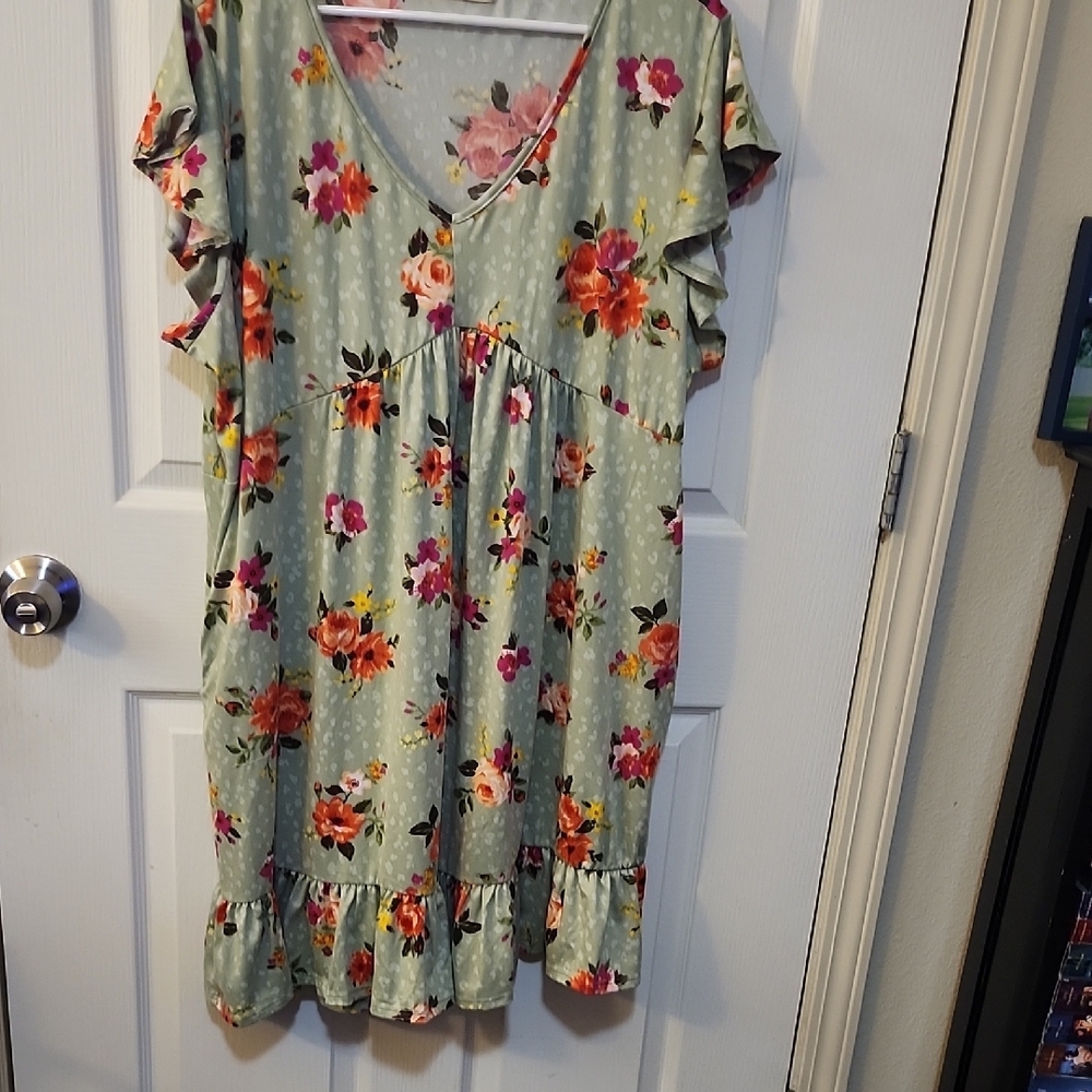 Floral V-Neck Ruffle Dress